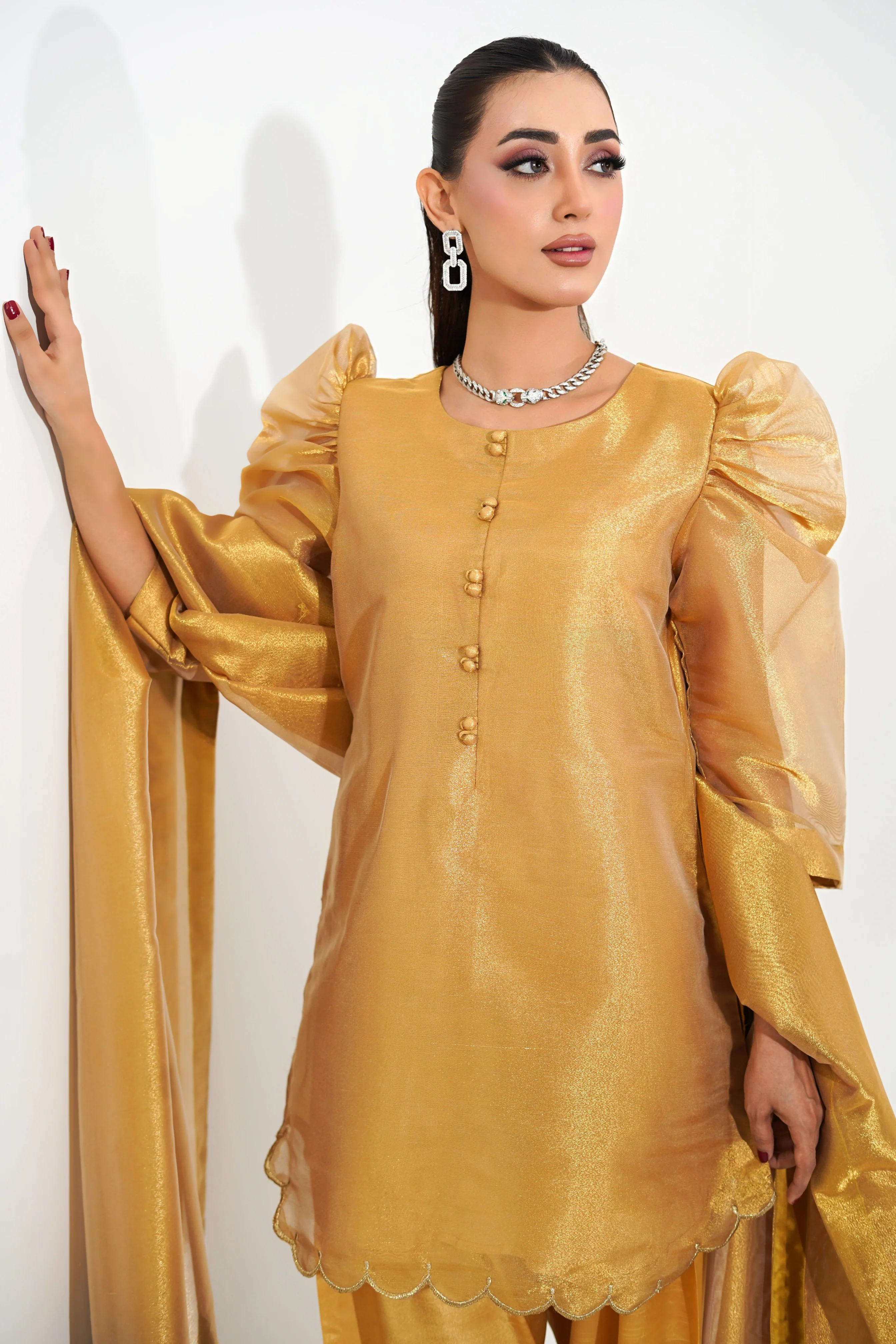 Gold - Image 3