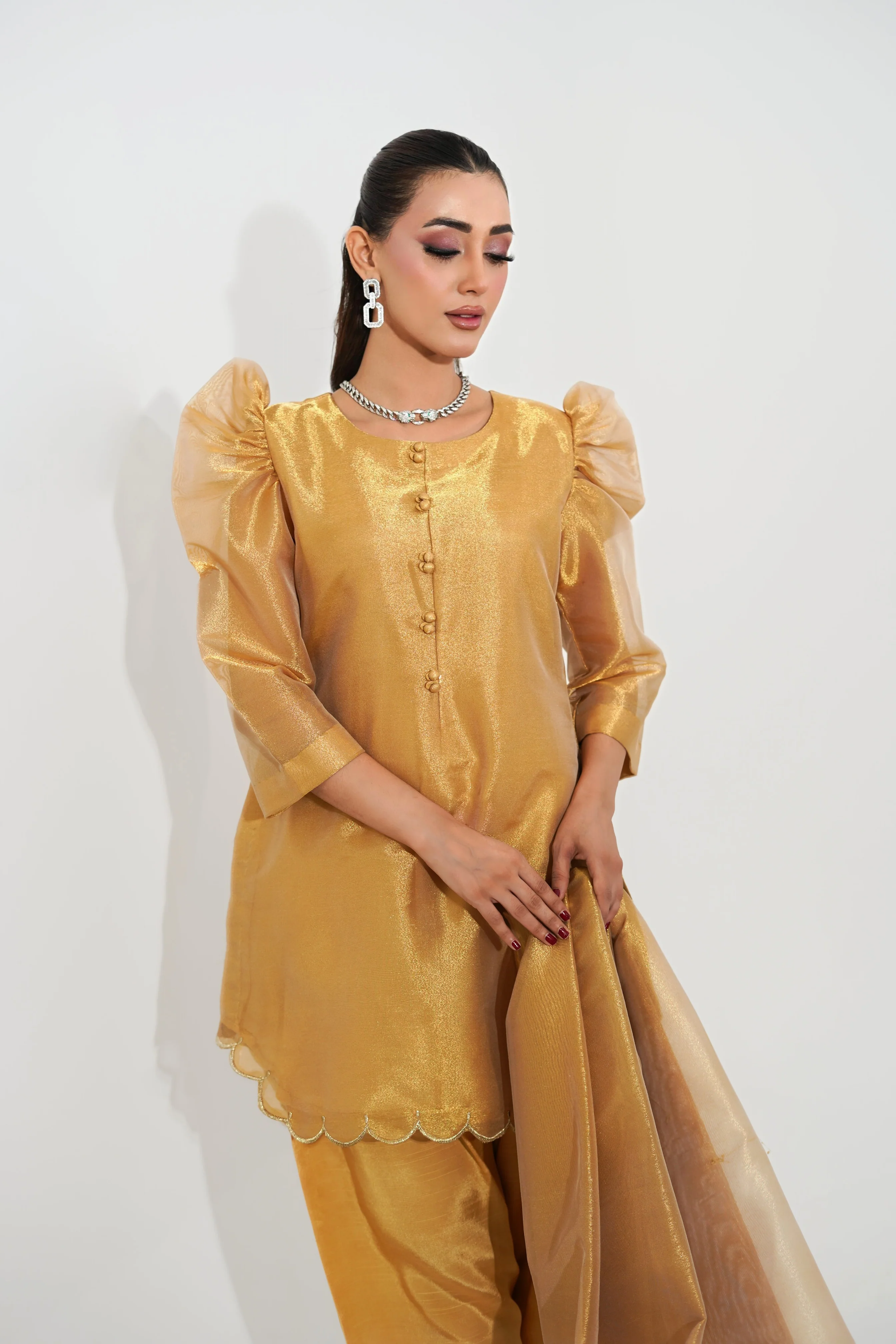Gold - Image 4
