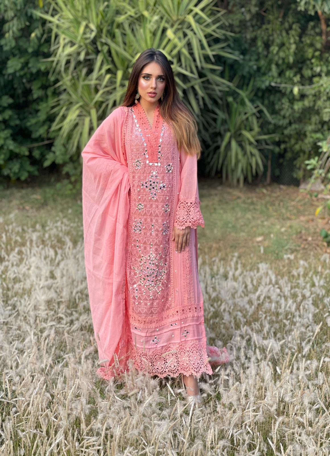 ISSA PINK ROSE - Image 3