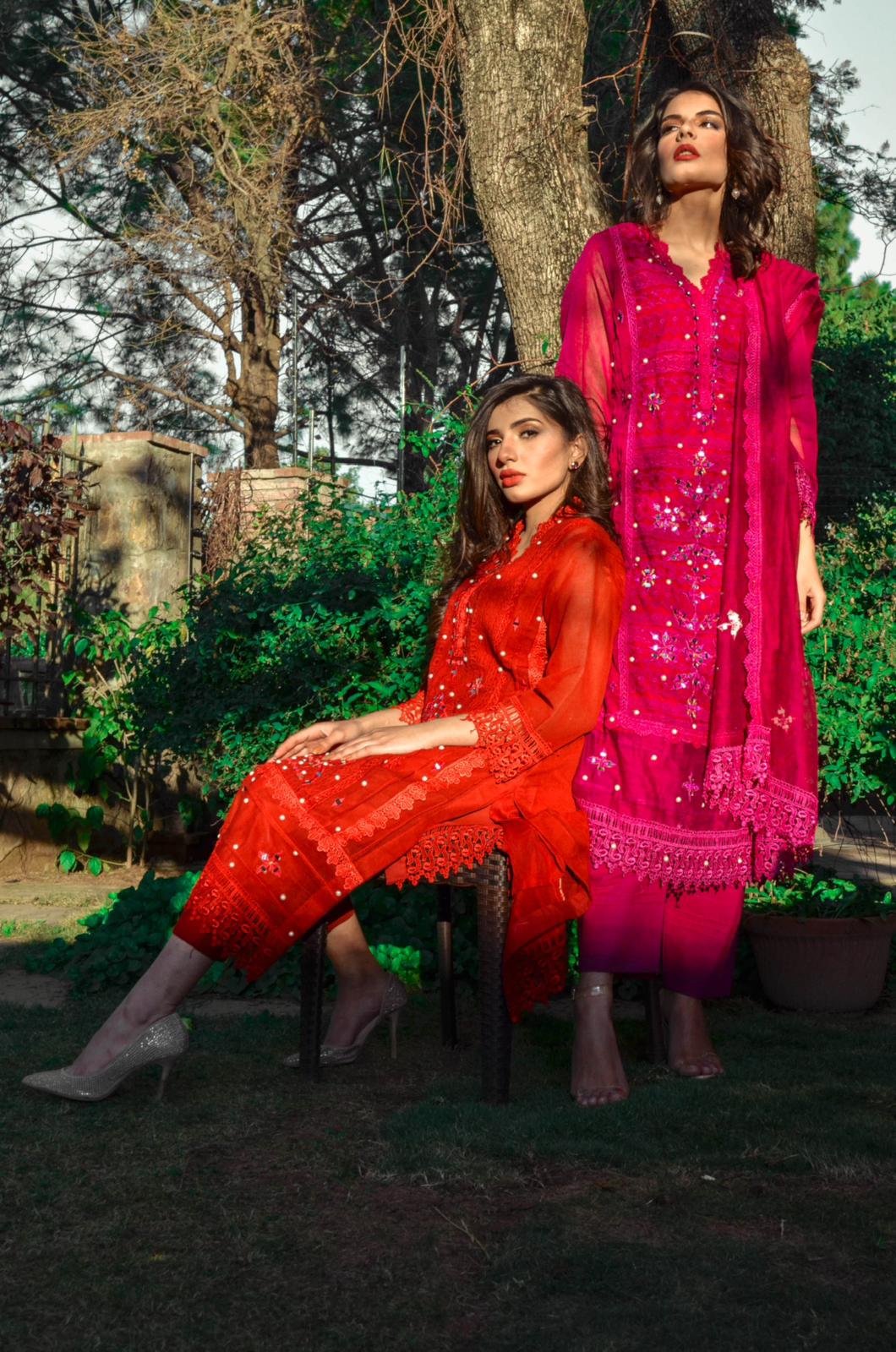 ISSA RED ROSE - Image 3