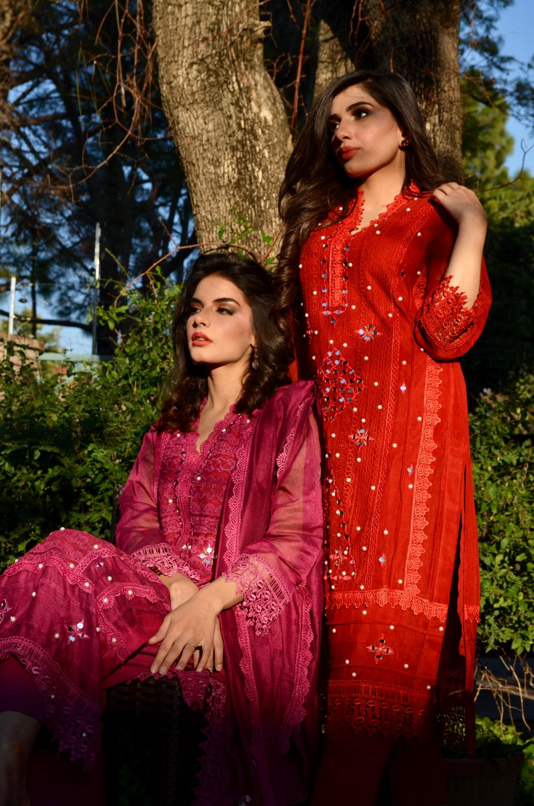 ISSA RED ROSE - Image 4