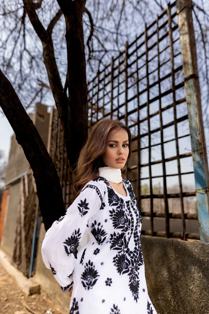 White Affair - Image 4